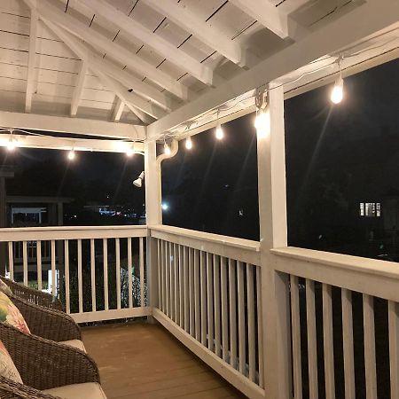 Near Train Station Gorgeous 3-Bedroom Apartment With Patios Boston Bagian luar foto