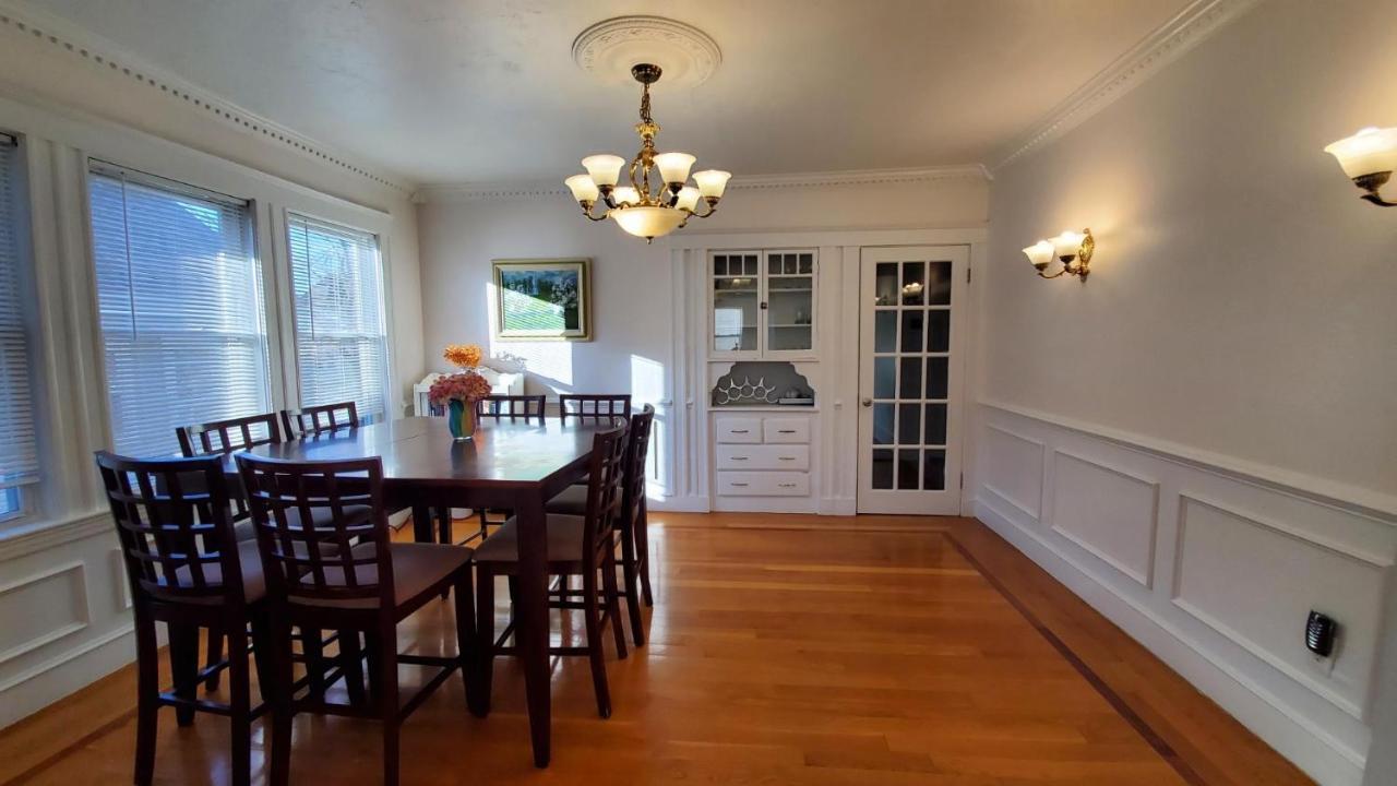 Near Train Station Gorgeous 3-Bedroom Apartment With Patios Boston Bagian luar foto