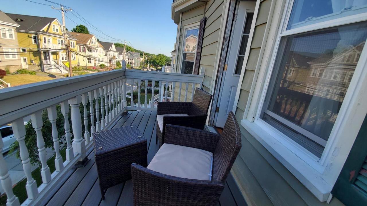 Near Train Station Gorgeous 3-Bedroom Apartment With Patios Boston Bagian luar foto